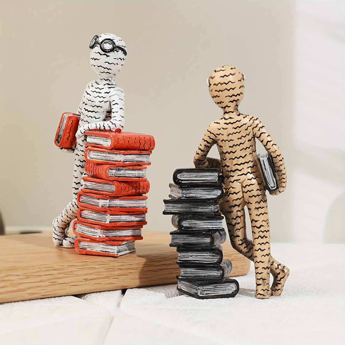 Abstracte Brillen Boekensteun - Resin Beeld voor Bibliotheek en Woonkamerdecoratie