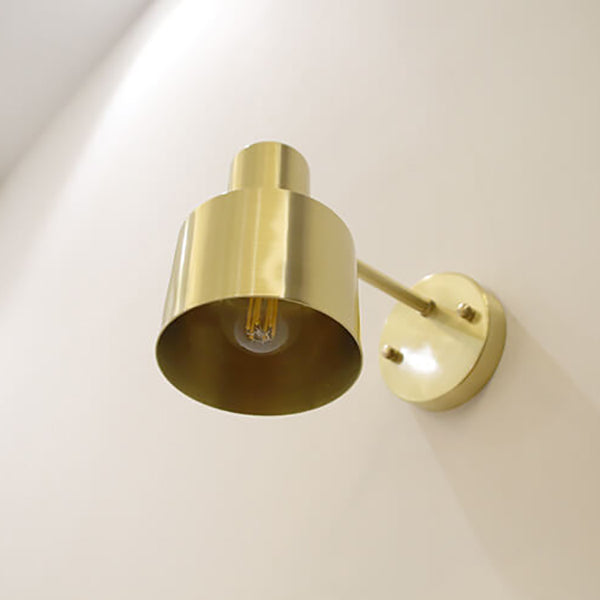 Lámpara de pared moderna minimalista de metal dorado