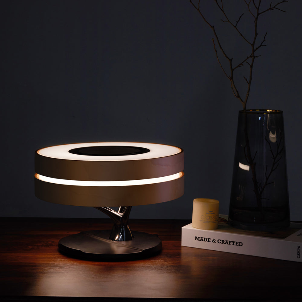 La lámpara de mesa Serie Moderna con altavoz y cargador inalámbrico
