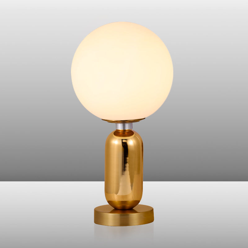 GloBelle - Moderne glazen bolvormige lamp met gouden metalen voet