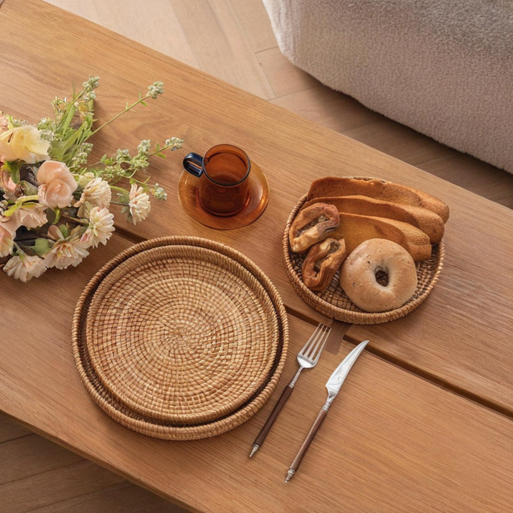 RattanServe - Vassoio Rotondo Intrecciato in Rattan | Per Colazione, Dessert e Frutta