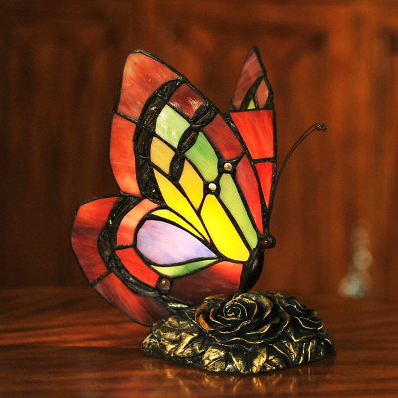 GardenGlow - Victorian floral resin table lamp with butterfly