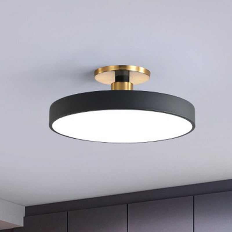 Elegante lampada da soffitto LED stile nordico per camera da letto