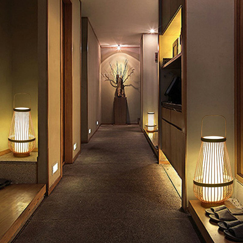 Mand-shaped Bamboo Table Lamp - Minimalist Wooden Nightstand Light