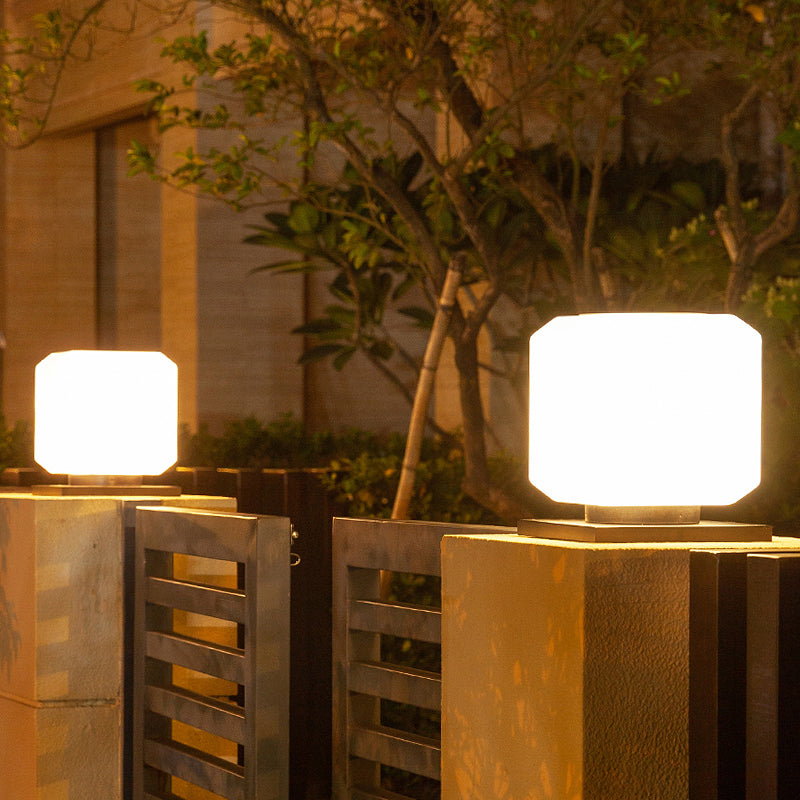Lámpara de calle acrílica en forma de cubo - Lámpara de poste solar LED blanca para jardín