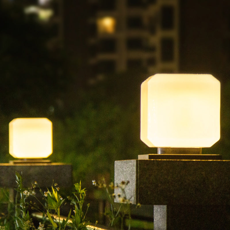 Lámpara de calle acrílica en forma de cubo - Lámpara de poste solar LED blanca para jardín