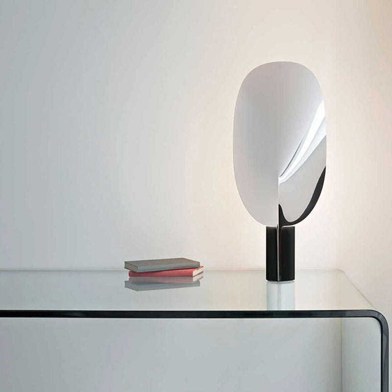 Leaf-shaped Table Lamp - Modern Metal 1-Light Bedroom Night Lamp