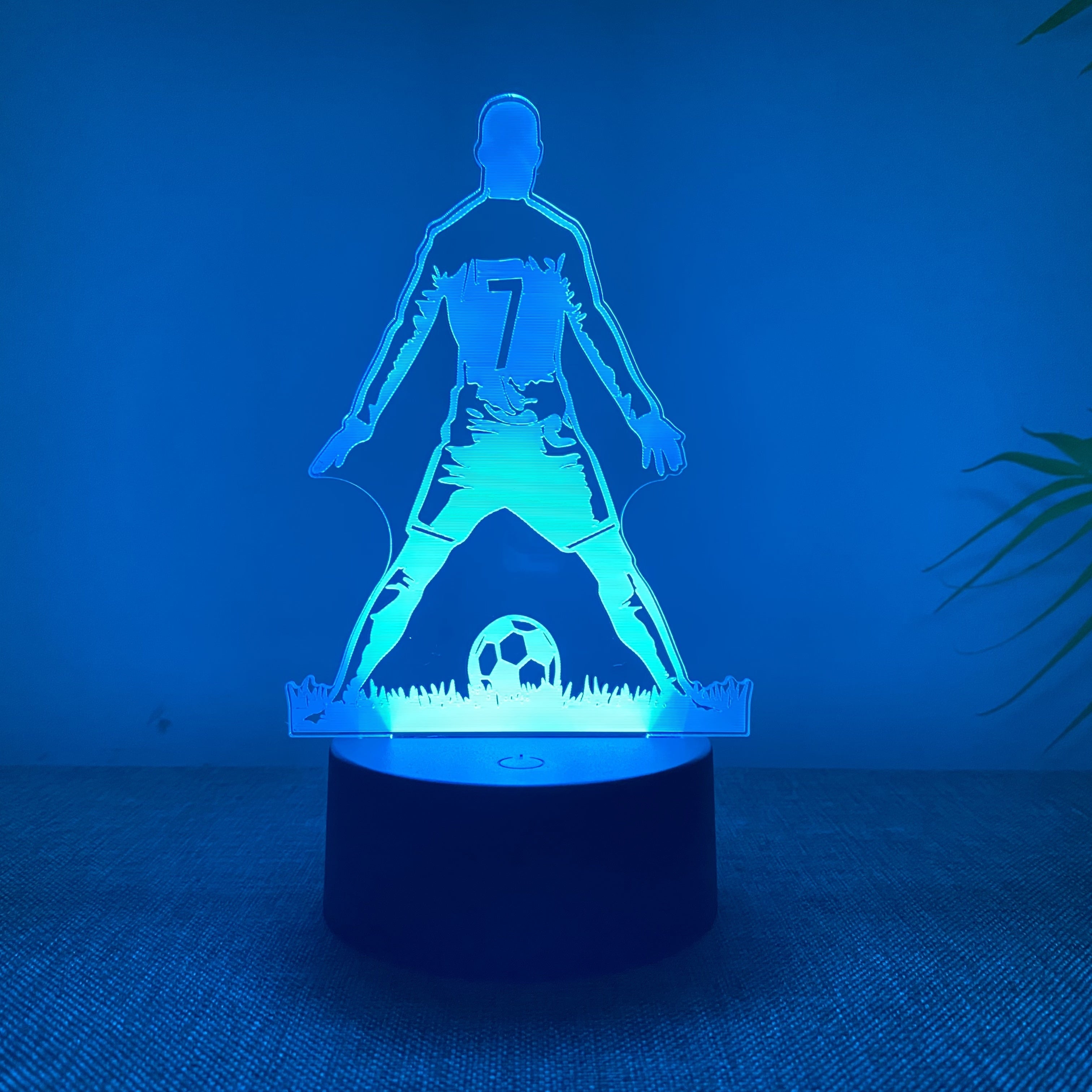SportGlow - Candeeiro Noturno LED 3D Jogador de Futebol com Mudança de Cor
