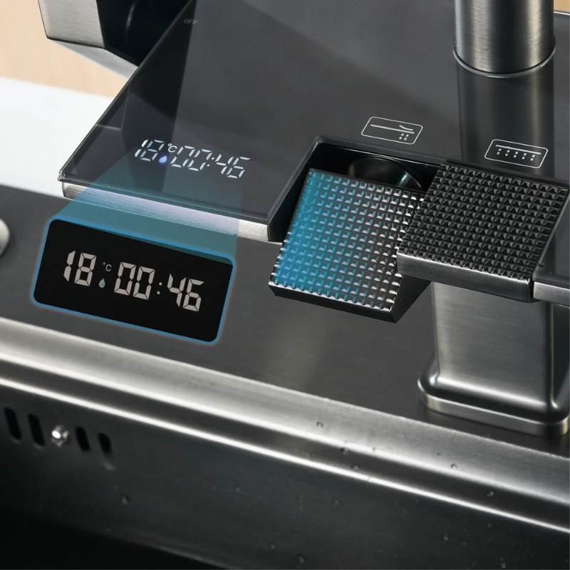 BriljantChrome – Rubinetto da Cucina Digitale Moderno con Funzione Estraibile