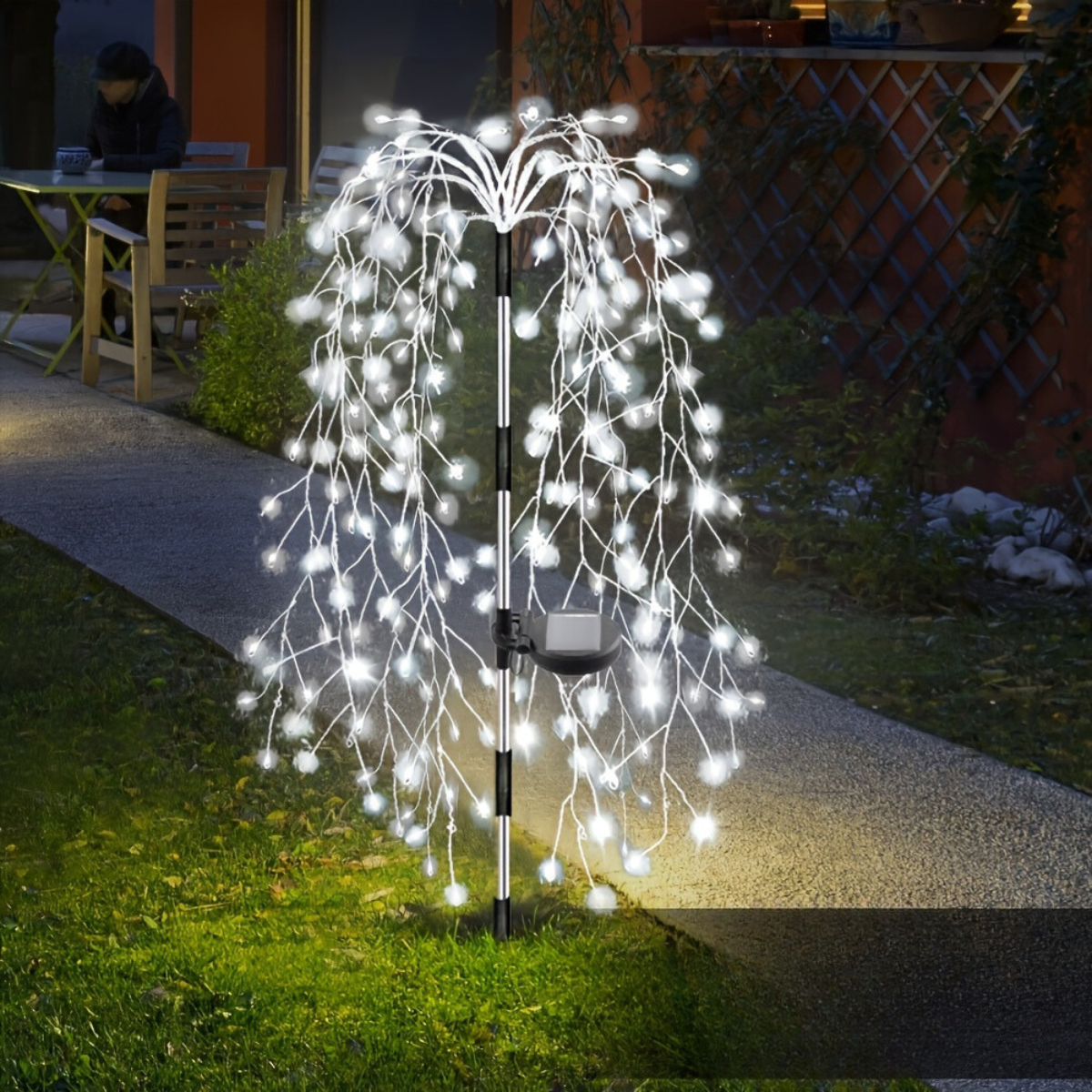 SolarGlimmer - Fireworks LED Garden Lamp on Solar Energy with 8 Light Modes