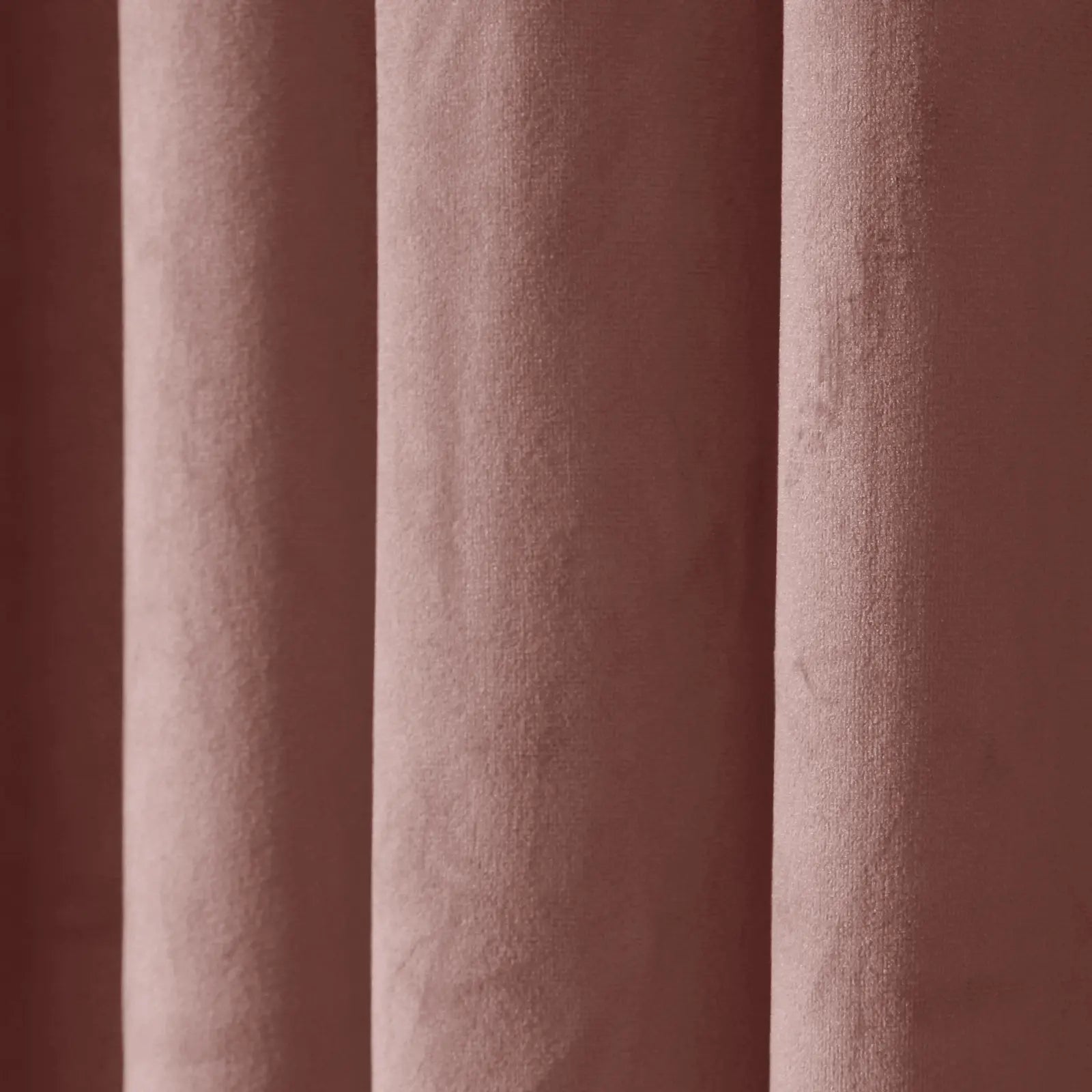 Folora Curtain Give Your Interior a Luxurious and Warm Appearance