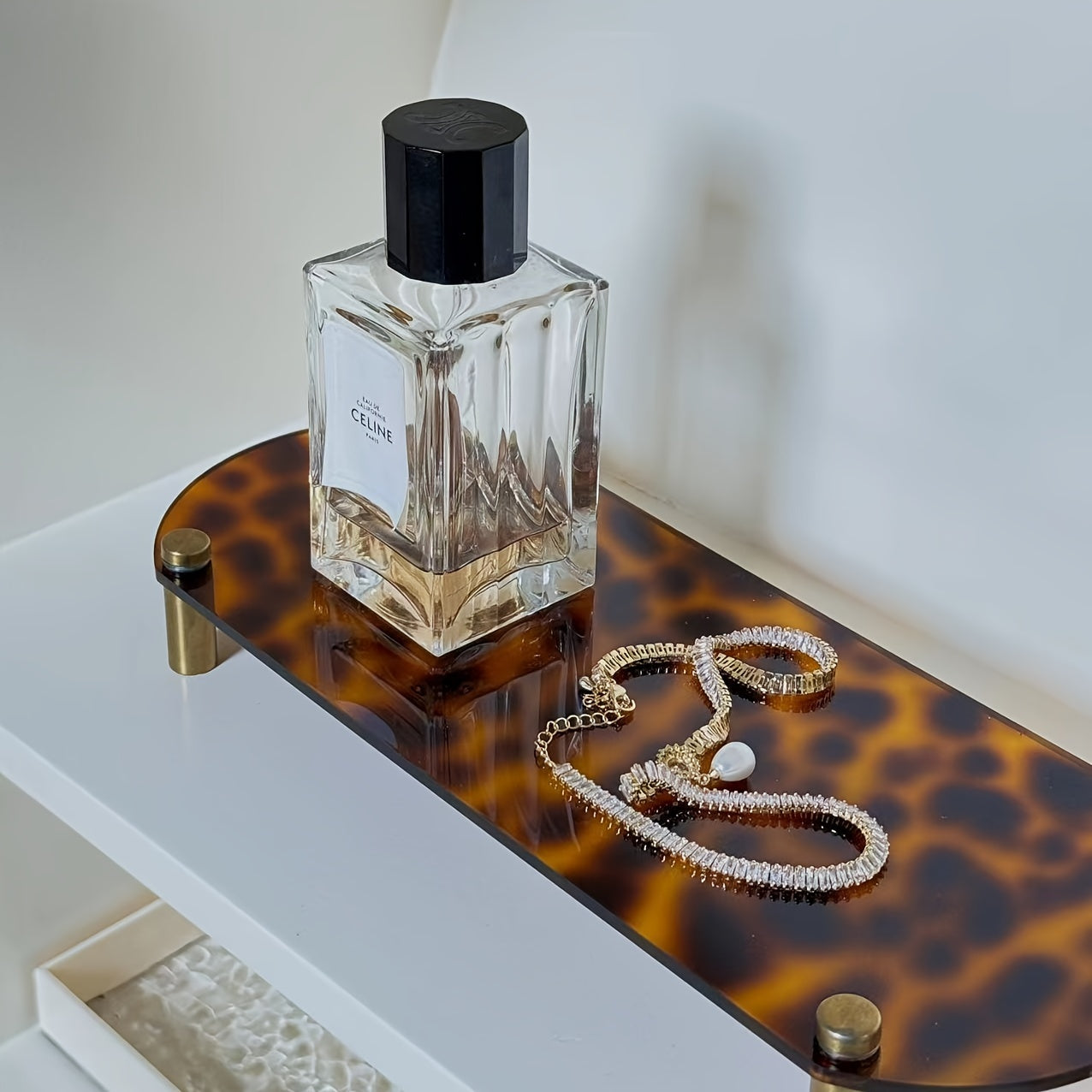 FrenchBox - Elegante cassettiera francese con design astratto