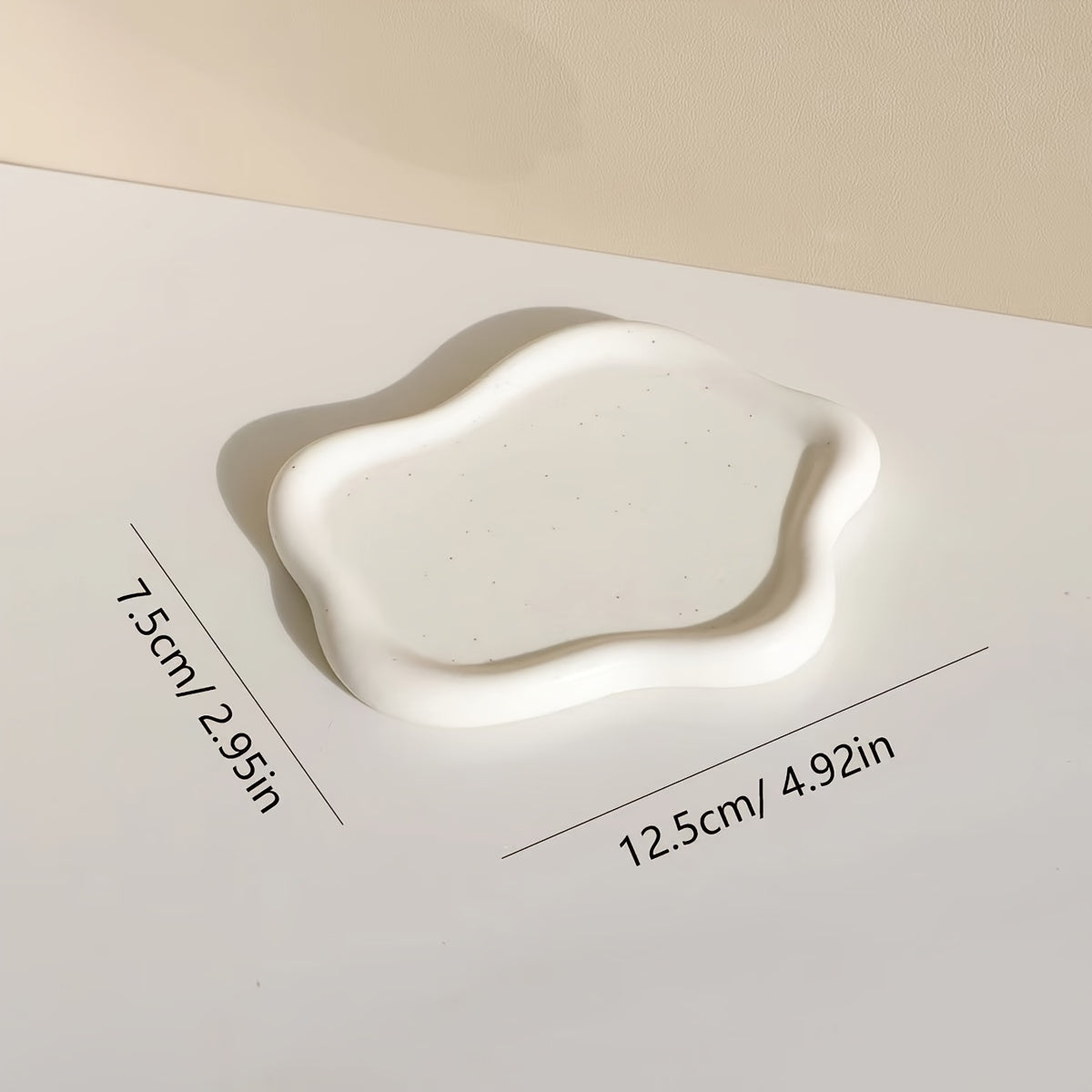 CloudTray - Vassoio decorativo in ceramica a forma di nuvola bianca | Per anelli e orecchini
