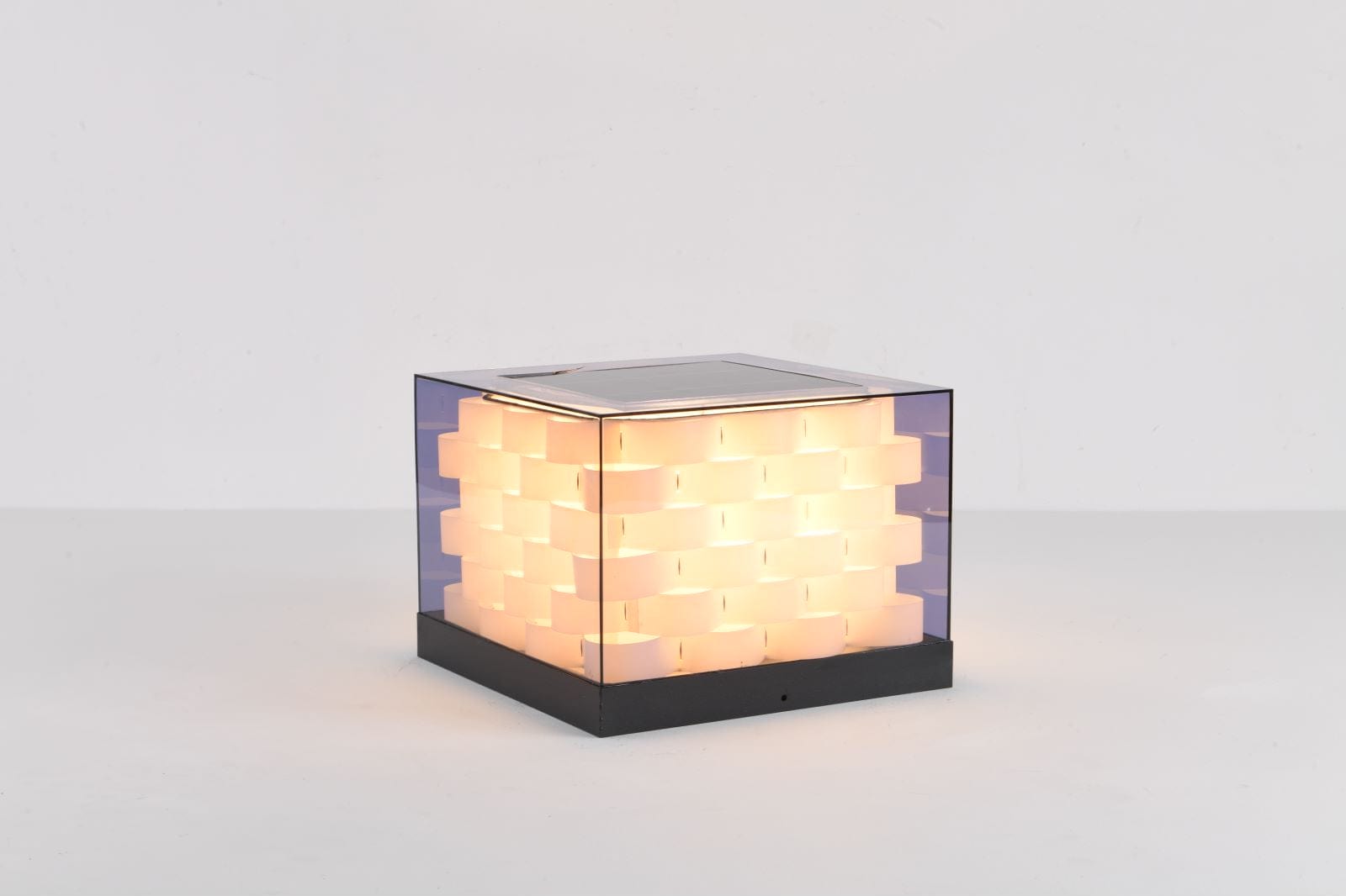 Cubed Weave Outdoor Light - Solar Outdoor Lamp