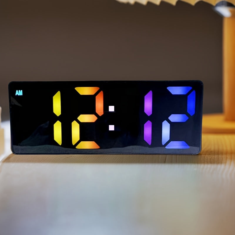 DigiTime - Moderne LED Wekker met Datumweergave en Instelbare Helderheid