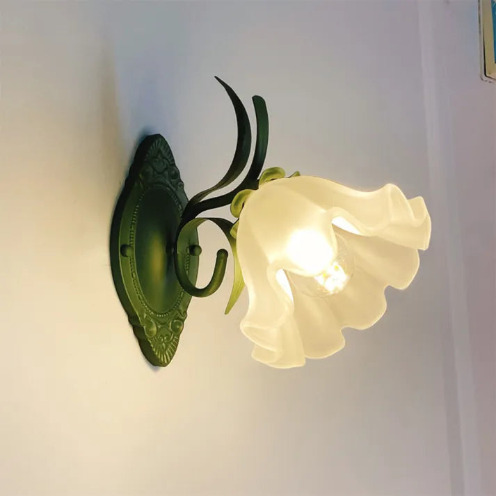 LilyGlow – Wall Lamp with Floral Design