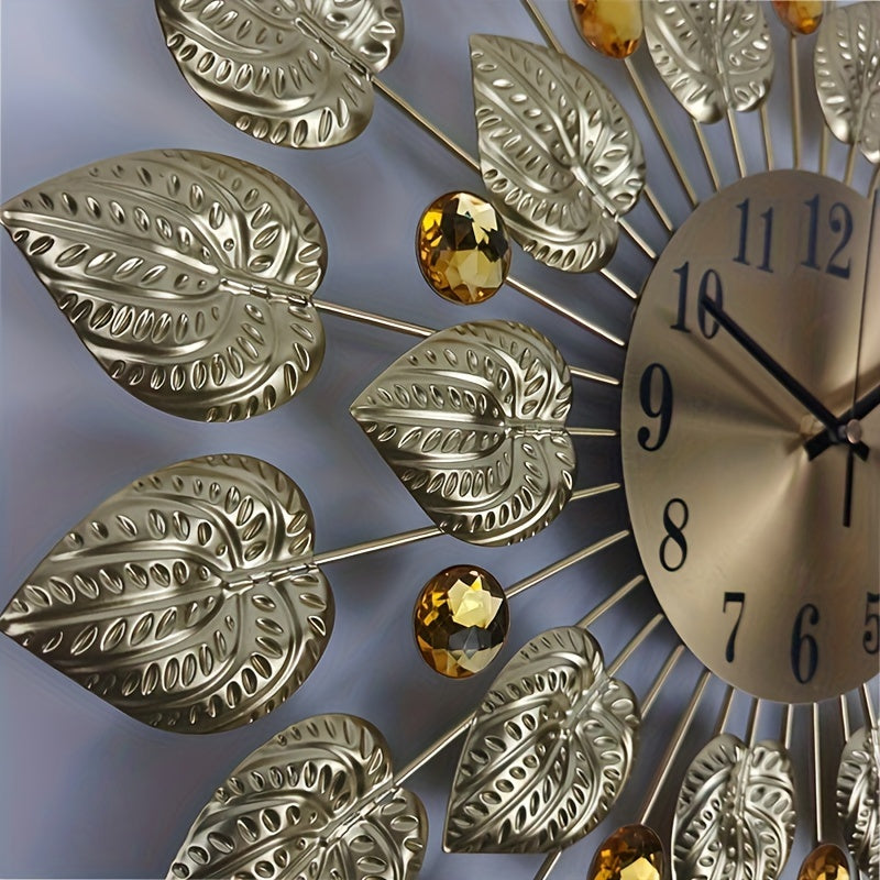 Moderne Stille Wandklok met Gouden Bladdesign – Metaal, Ronde Klok, AA Batterij, Niet-Tikkend voor Woonkamer en Eetkamer