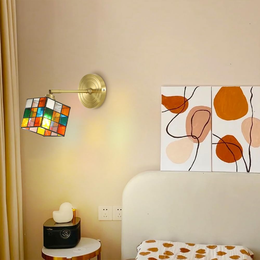 FlexiGlow - Lámpara de Pared Moderna con Diseño de Cubo de Cristal – Ajustable y Ahorra Espacio