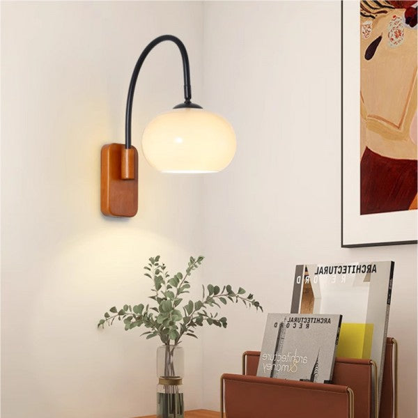BauhausGlow – Draaibare Bauhaus Wandlamp met Khaki Glas