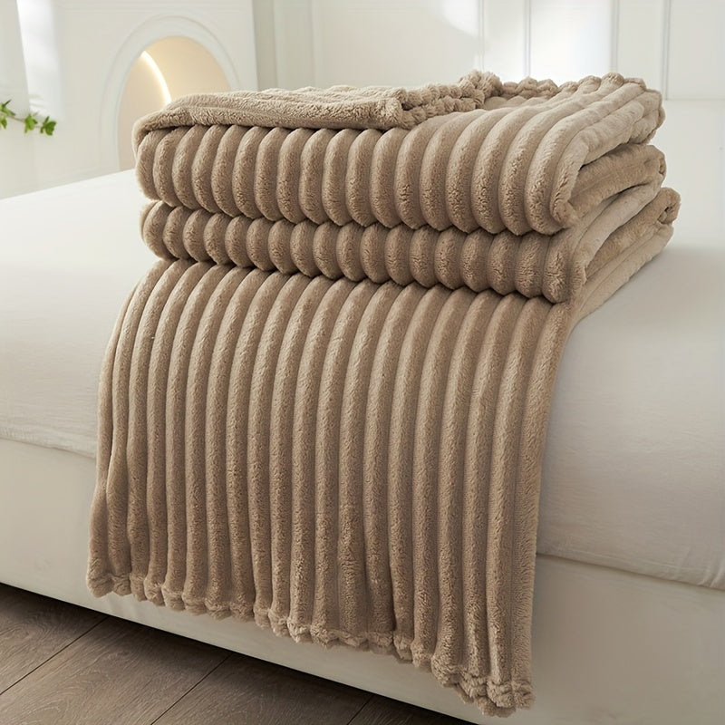 Thickened Striped Plush Blanket - Soft and Skin-friendly Sofa Blanket, Multi-functional Nap Blanket