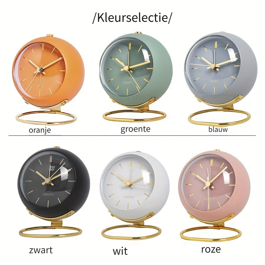 EleganceTime - Stijlvolle Quartz Wekker met Metalen Frame