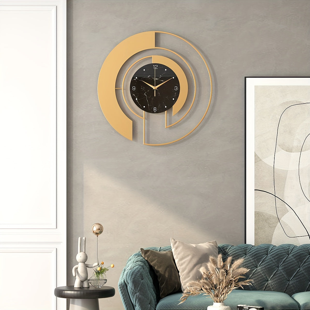 GeoGold - Reloj de Pared Dorado Moderno con Diseño Geométrico Elegante