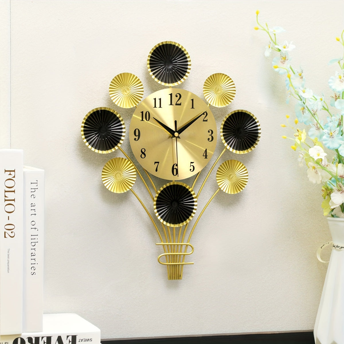 Modern Metal Silent Wall Clock - Balloon-Shaped, Decorative for Living Room and Bedroom