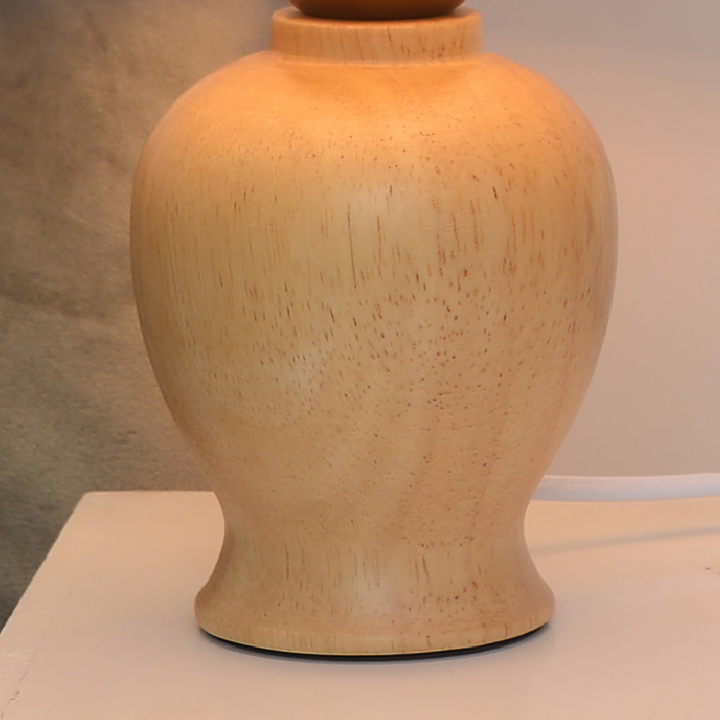 LumiWood - Tafellamp met Houten Basis en Stoffen Lampenkap