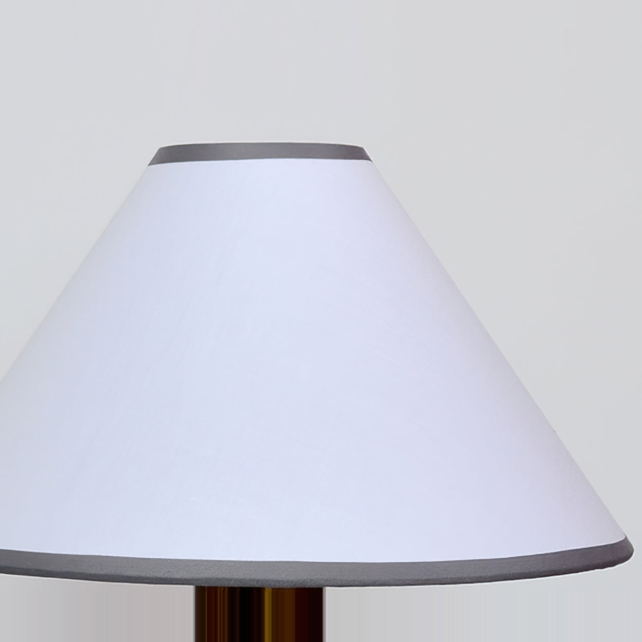 LumiWood - Tafellamp met Houten Basis en Stoffen Lampenkap