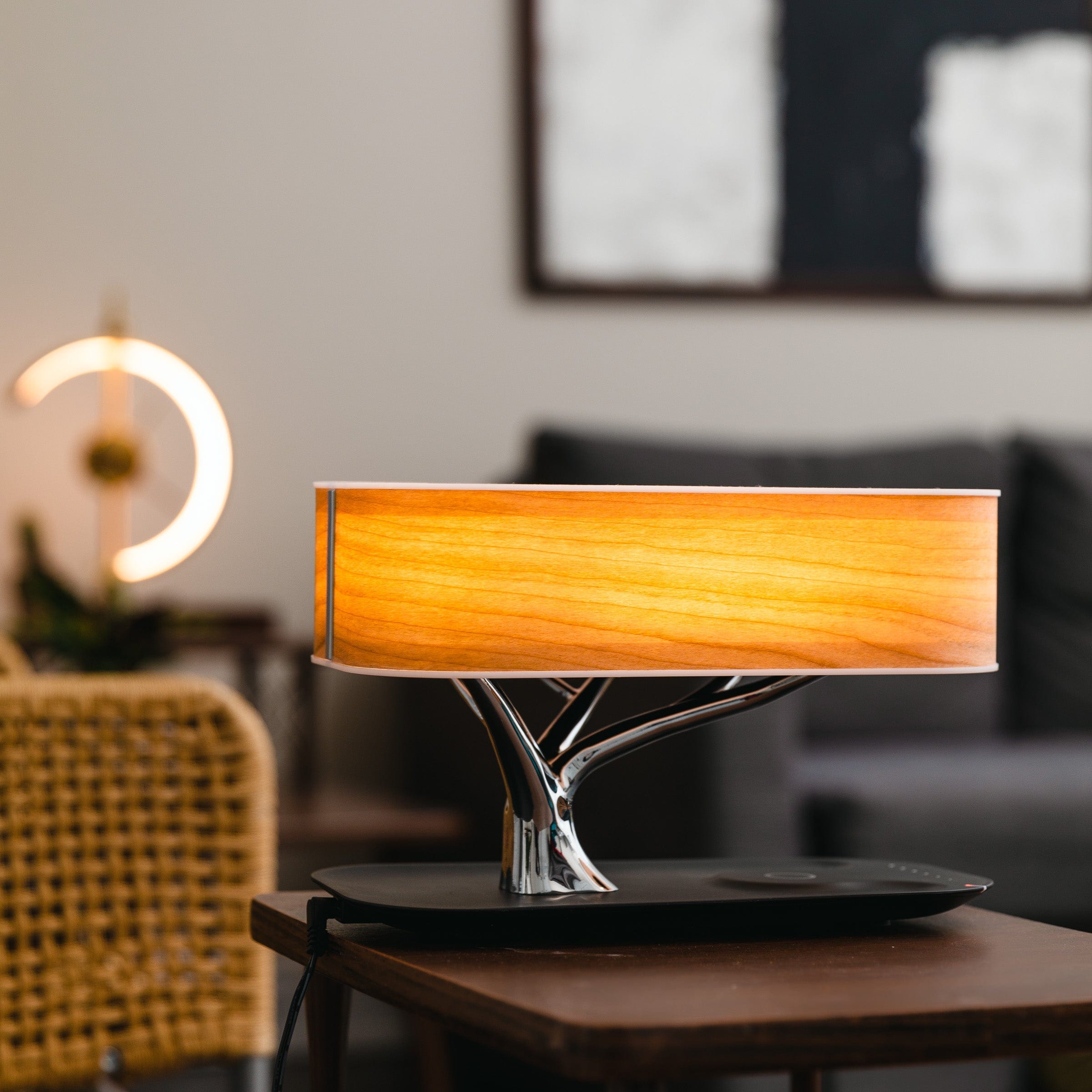 LumeFusion - Moderne Tafellamp met Draadloos Opladen en Bluetooth Speakers