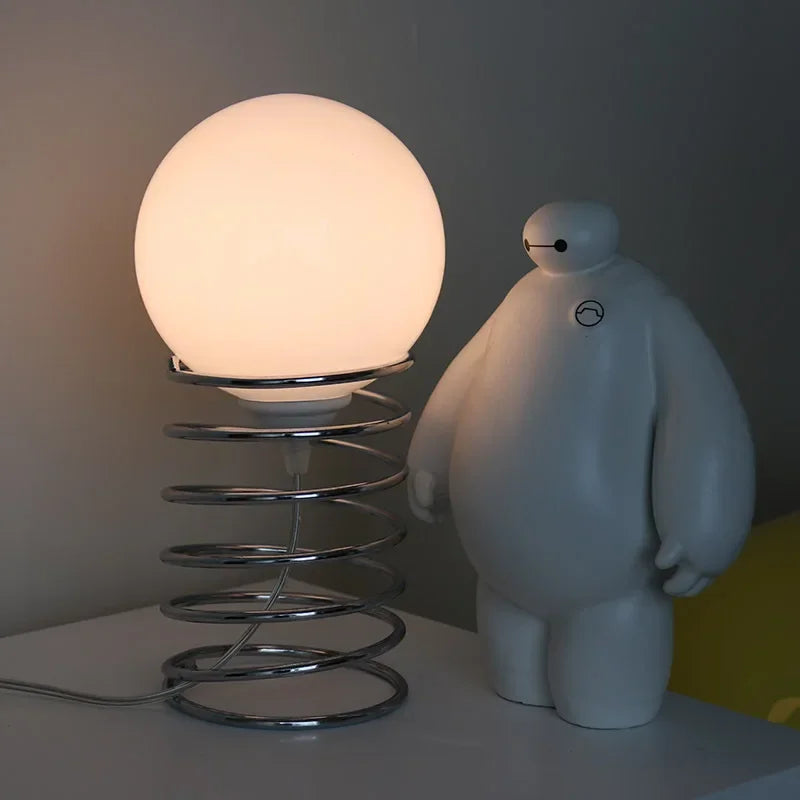 LumiMetall - Lámpara de Mesa Moderna de Metal con Diseño de Vidrio | Iluminación Estilizada