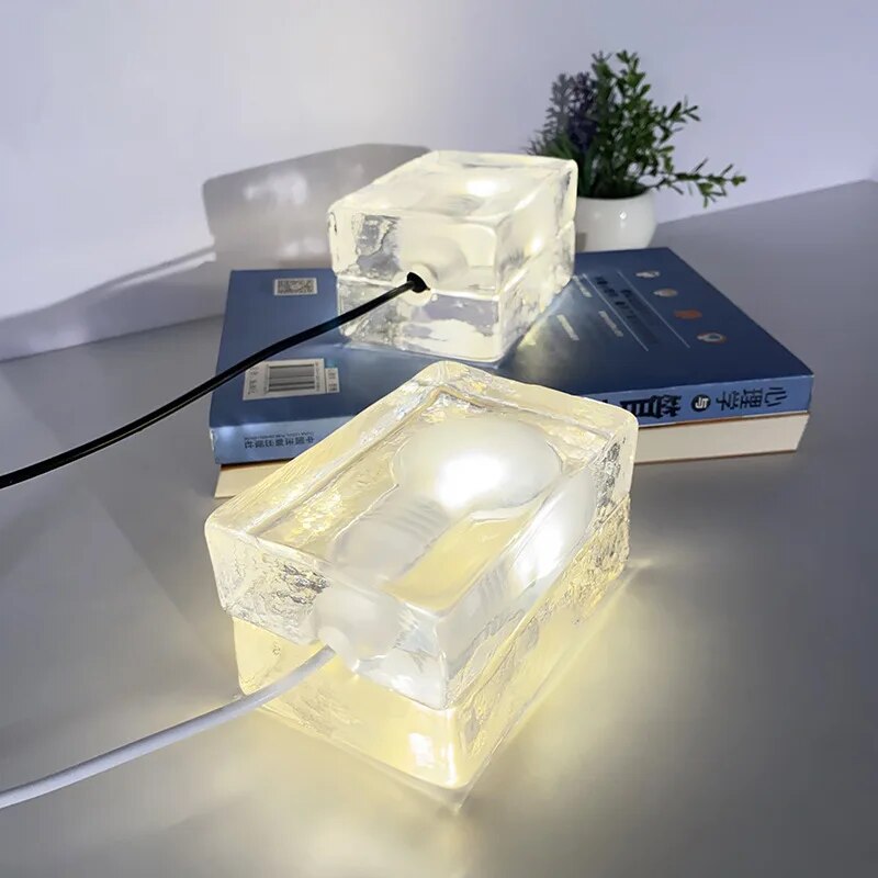 GlowCrystal - Transparante Tafellamp – Moderne Verlichting voor Stijlvolle Interieurs