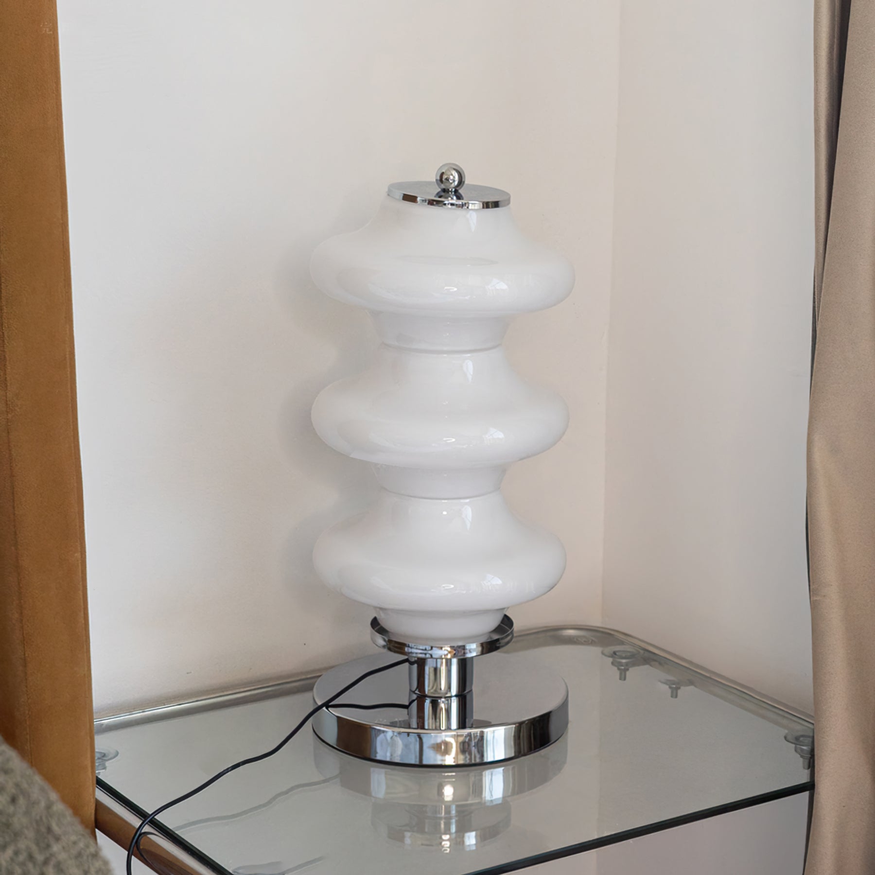 LumiGlas - Elegante Tafellamp met Glazen Lampenkap