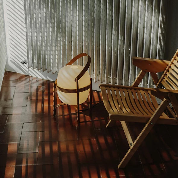 Lámpara de mesa portátil de 1 luz con pantalla de vidrio