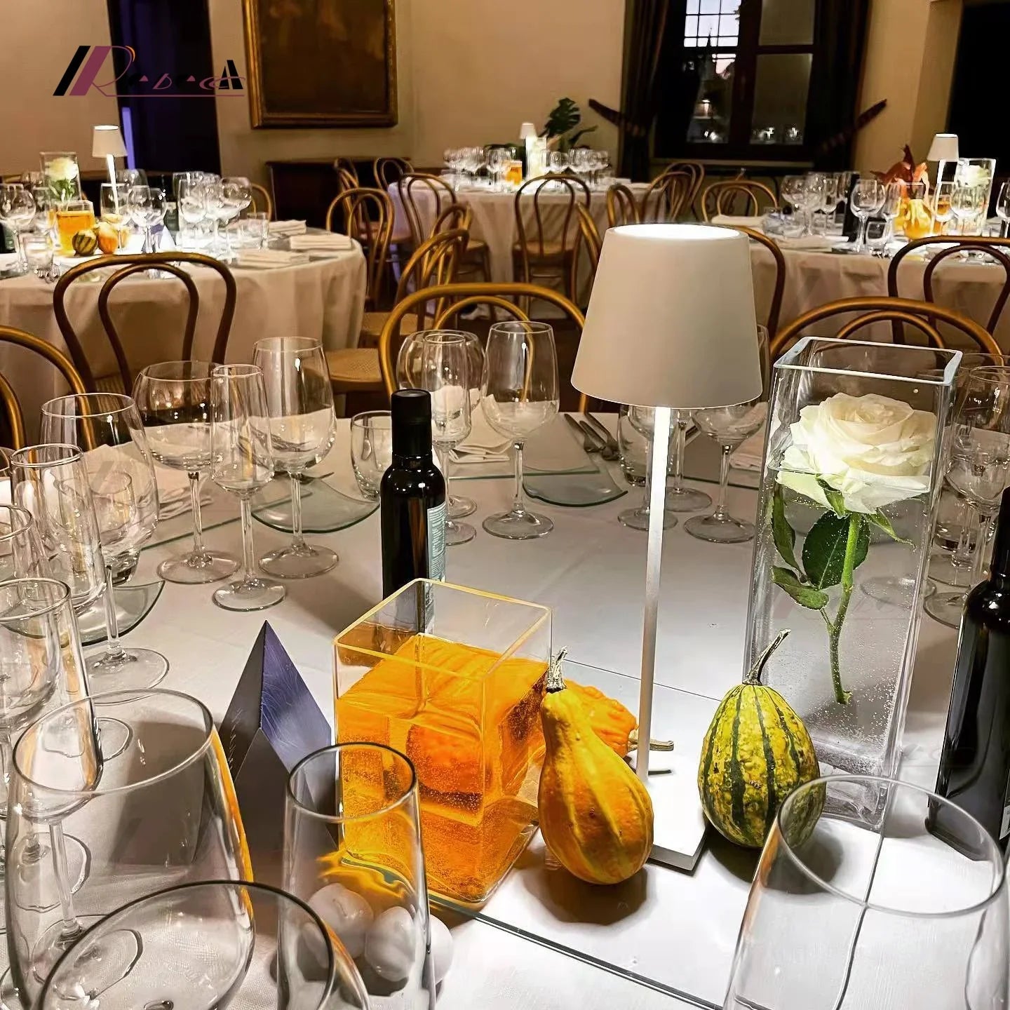 Wireless Table Lamp with Dimmable Lighting