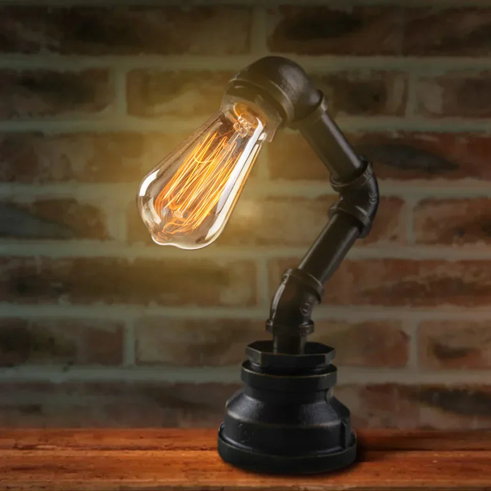 LumiIron – Industriële Retro Tafellamp van IJzer, Creatieve Loft Lamp in Vintage Stijl