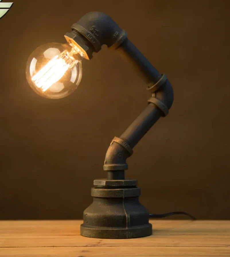LumiIron – Industriële Retro Tafellamp van IJzer, Creatieve Loft Lamp in Vintage Stijl