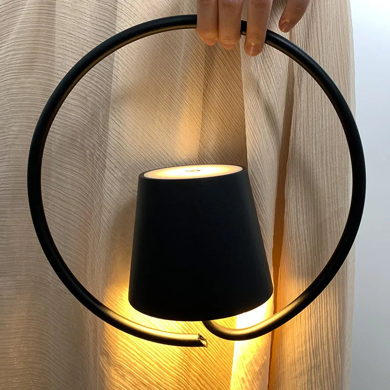 LumiGlow - Lampada a sospensione LED portatile, design moderno e minimalista per interni ed esterni