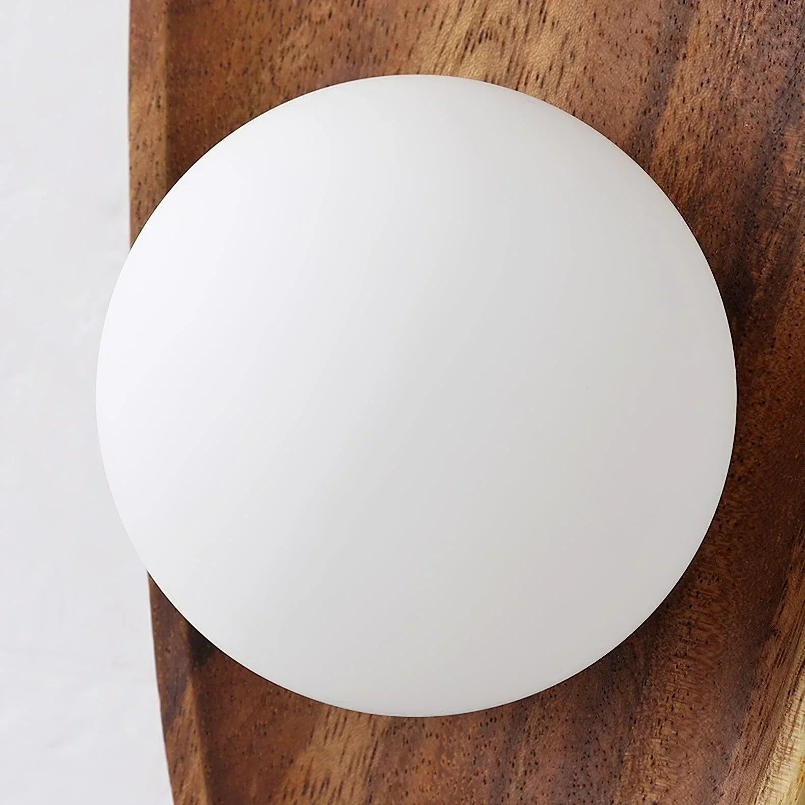 WoodGlo – Lámpara de pared minimalista de madera maciza con iluminación LED