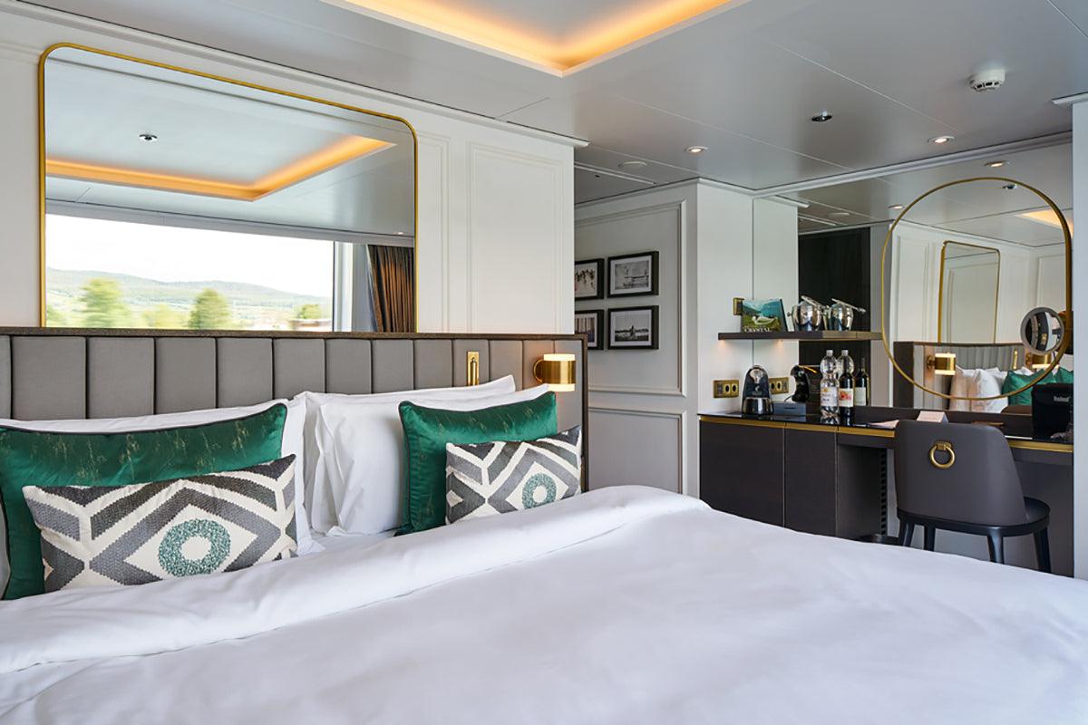 GlowNest - Ingebouwde Nachttafel Wandlamp