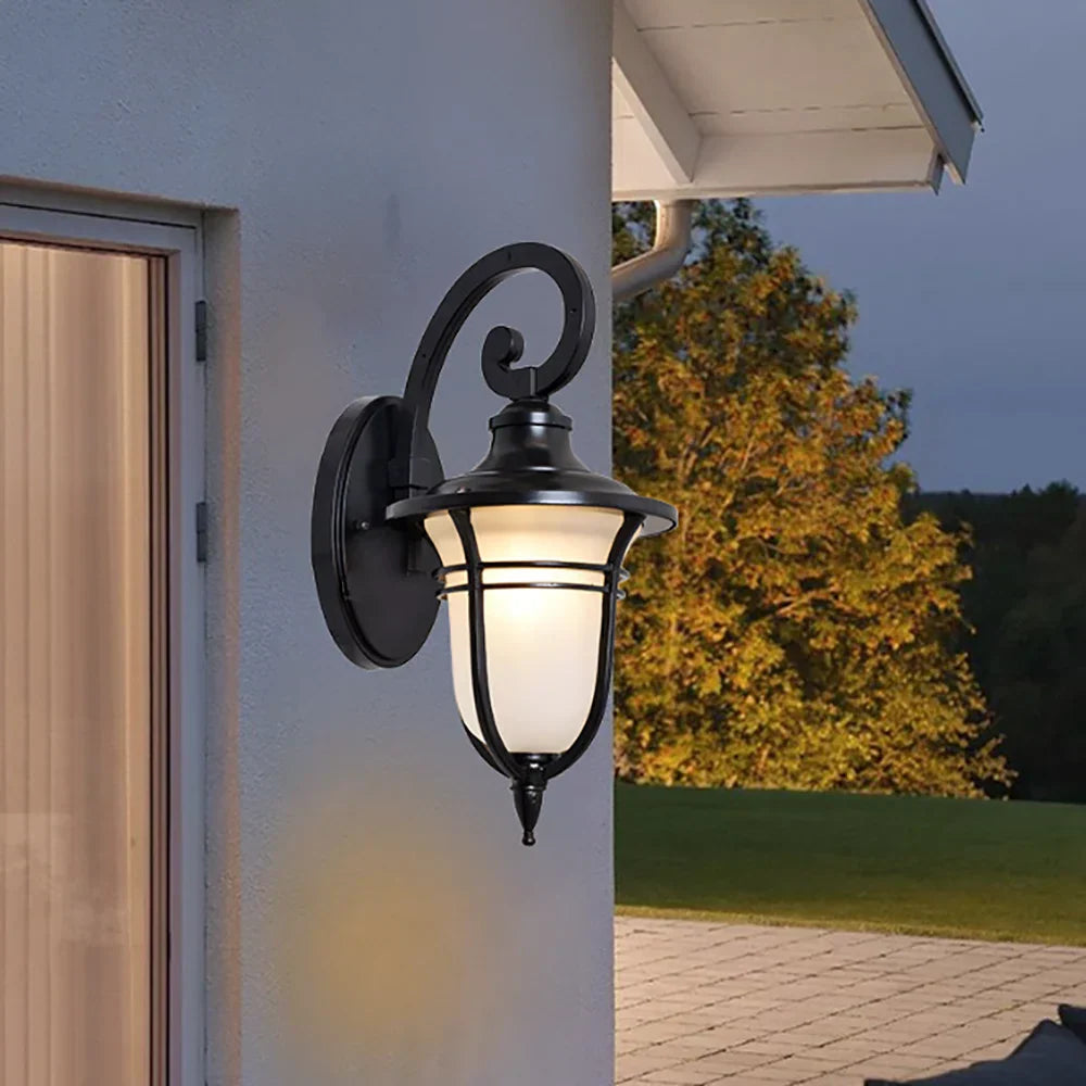 LumiRetro - Vintage Outdoor Wall Lamp for Veranda – Weatherproof Retro Lamp for Stylish Outdoor Lighting