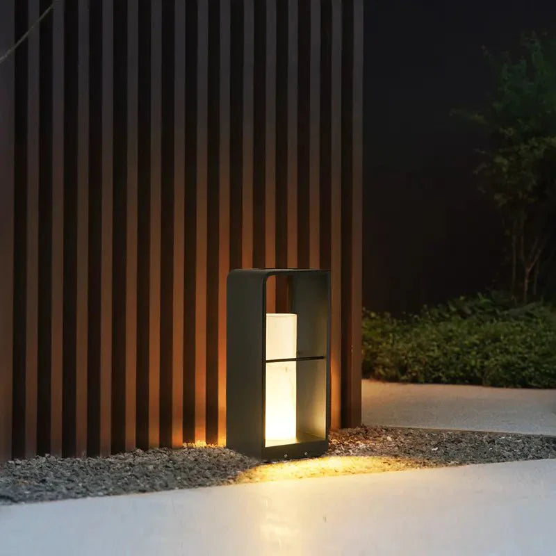 Garden Lantern - Solar Outdoor Lantern