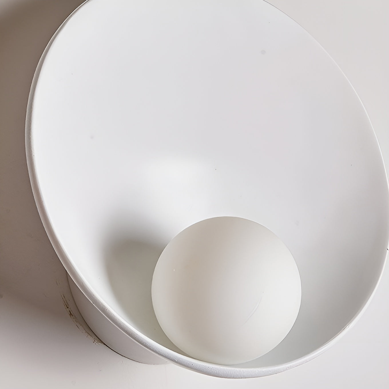 Lámpara Perla Blanca - Lámpara de Pared Blanca con Diseño Wabi-Sabi