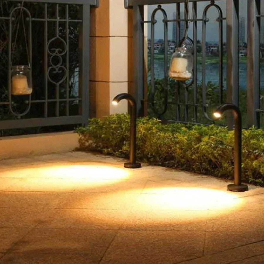 ArchGlow – Solar LED Arch Lamp for Garden and Paths – Modern Outdoor Lighting, Waterproof & Energy Efficient