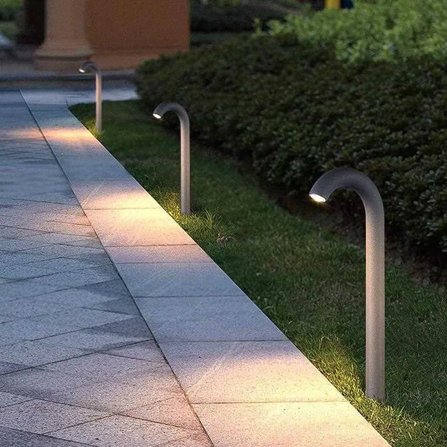 ArchGlow – Solar LED Arch Lamp for Garden and Paths – Modern Outdoor Lighting, Waterproof & Energy Efficient