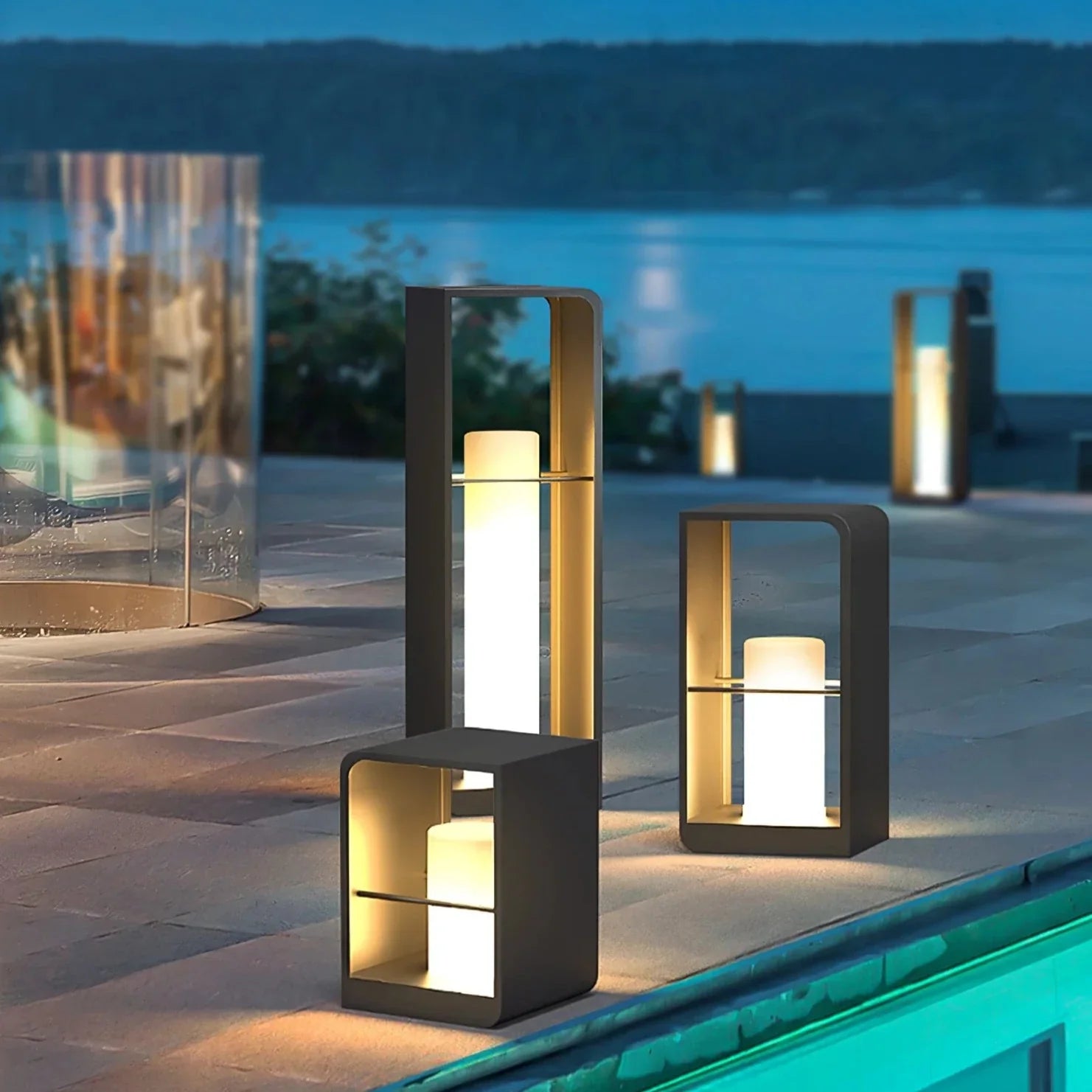 Garden Lantern - Solar Outdoor Lantern