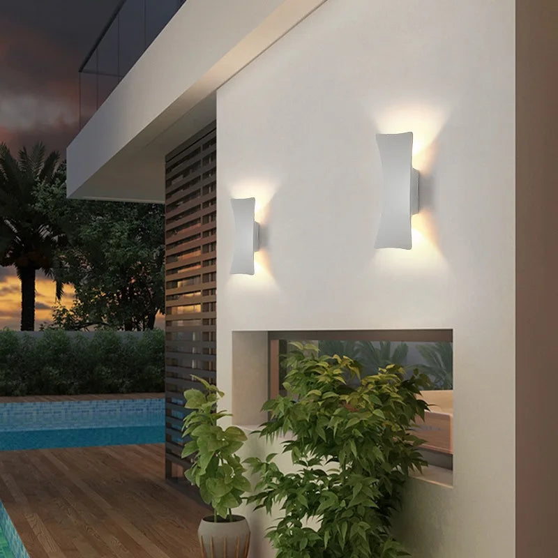 LumiEdge – Minimalist LED Outdoor Wall Lamp, Weather-Resistant Modern Lighting for Patio & Garden