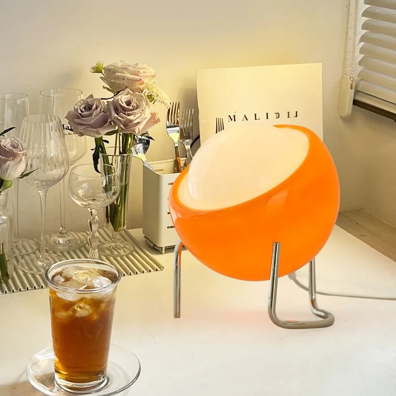 LumiGlow - Middeleeuwse Glazen Tafellamp | Dimbare LED Lamp in Nordic Design