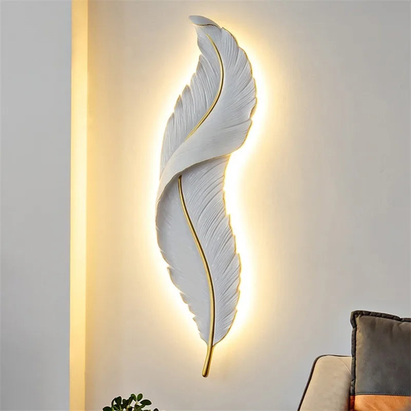 FeatherGlow - Lámpara de pared moderna con plumas blancas