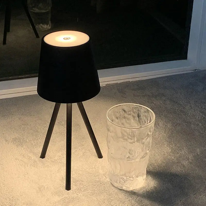 LumiFlex - Lámpara de mesa inalámbrica moderna | Iluminación LED regulable